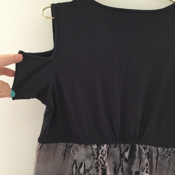 Boston Proper Dark Grey Open Shoulder Top - Picture 11 of 15